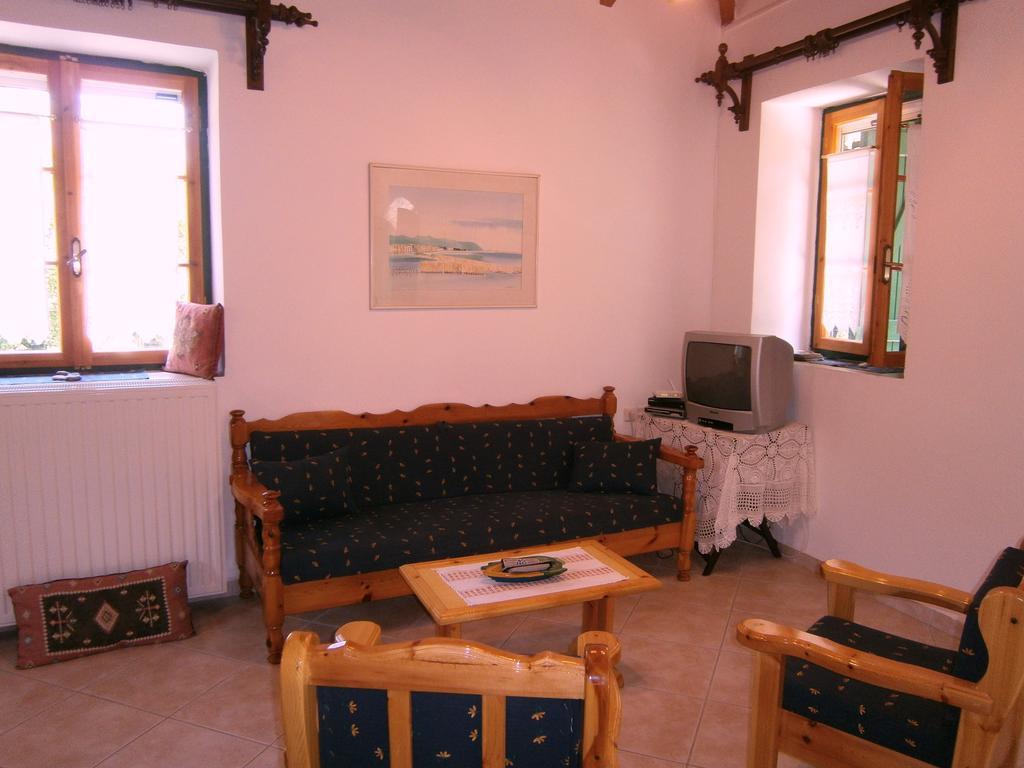 Villa Frias Asprogerakata Oda fotoğraf